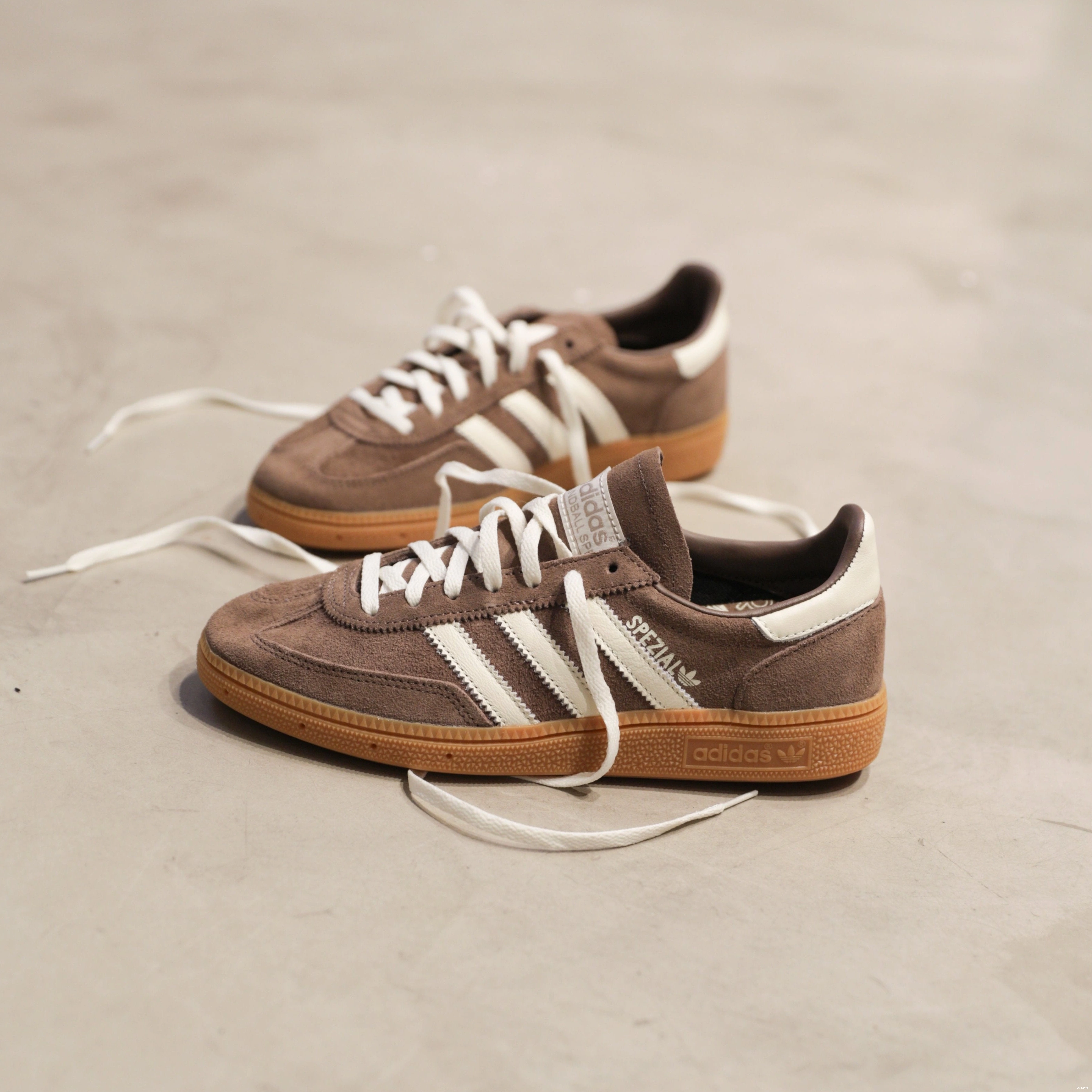 adidas Handball Earth W Spezial Gum Strata 0820